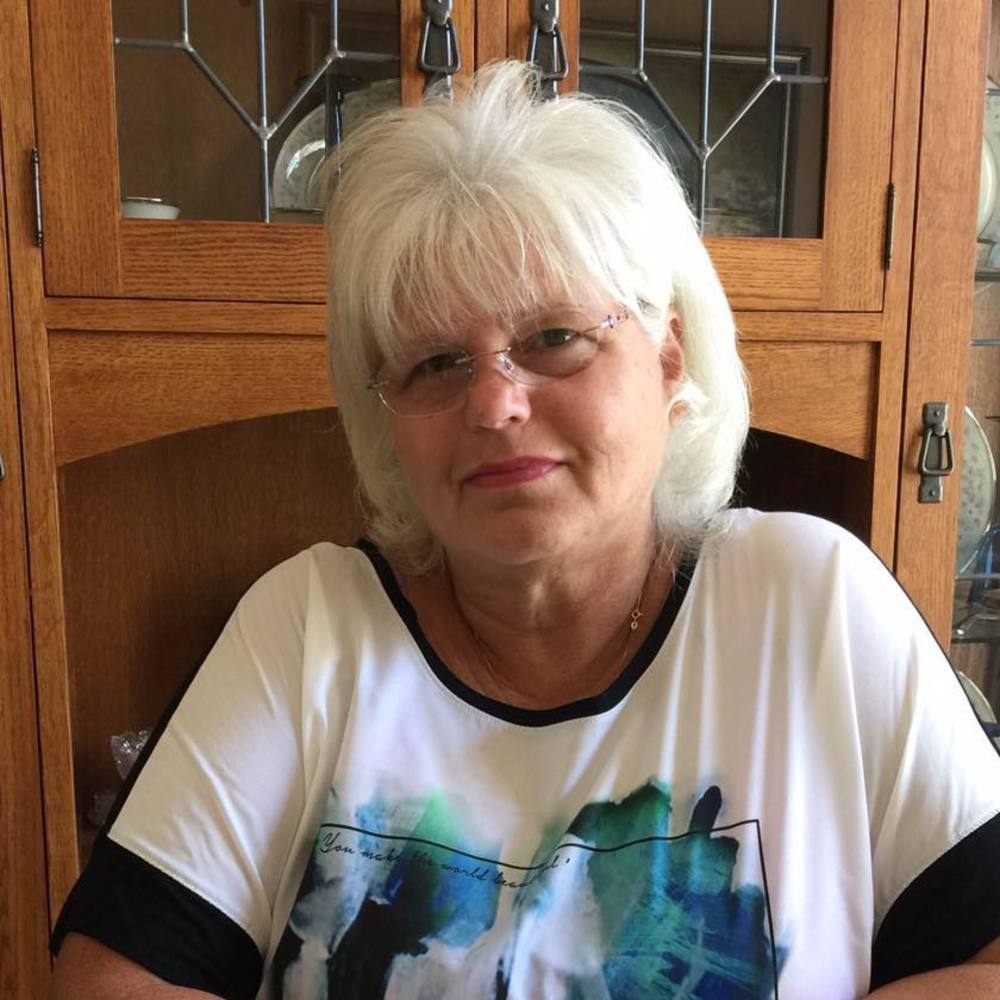 Meet your Posher, Carla